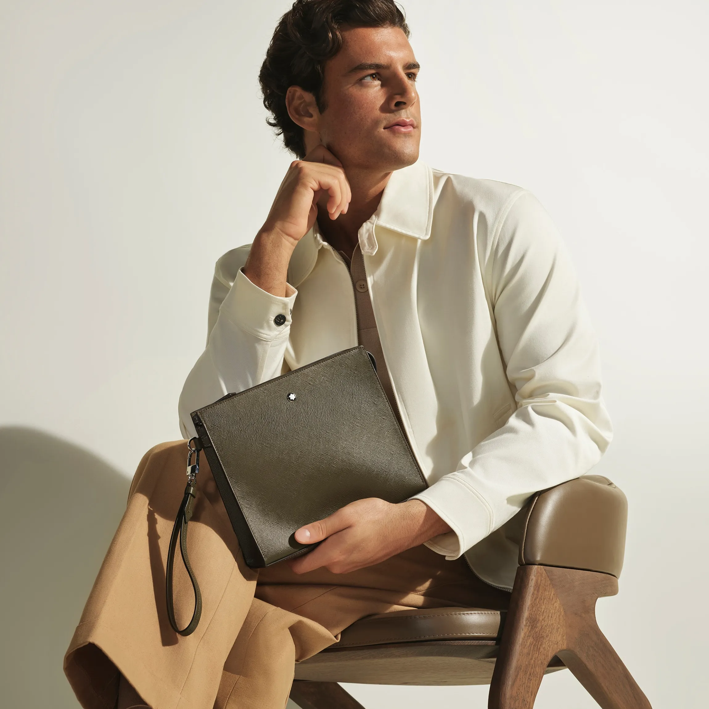 Clutch in Sartorial Leather