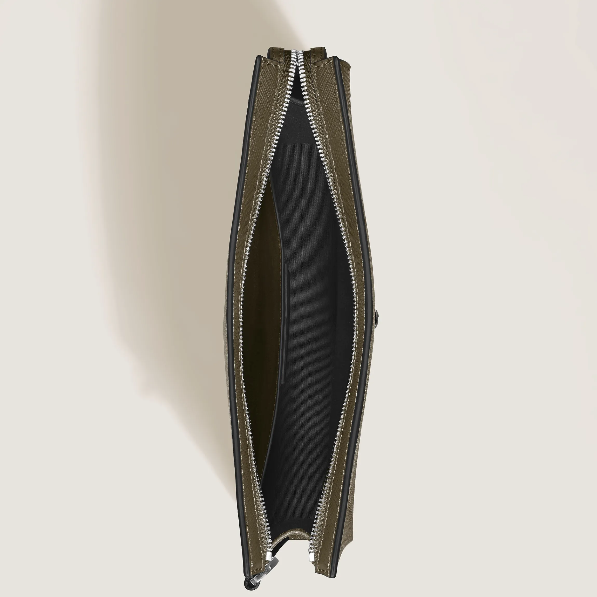 Clutch in Sartorial Leather