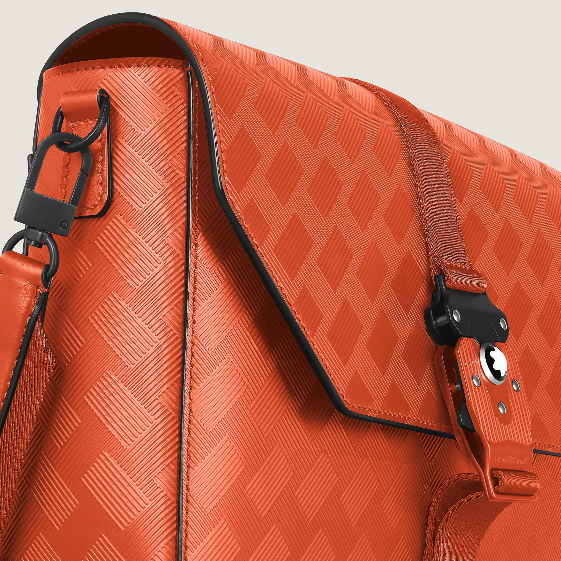 Extreme 3.0 compact envelope with M LOCK 4810 buckle