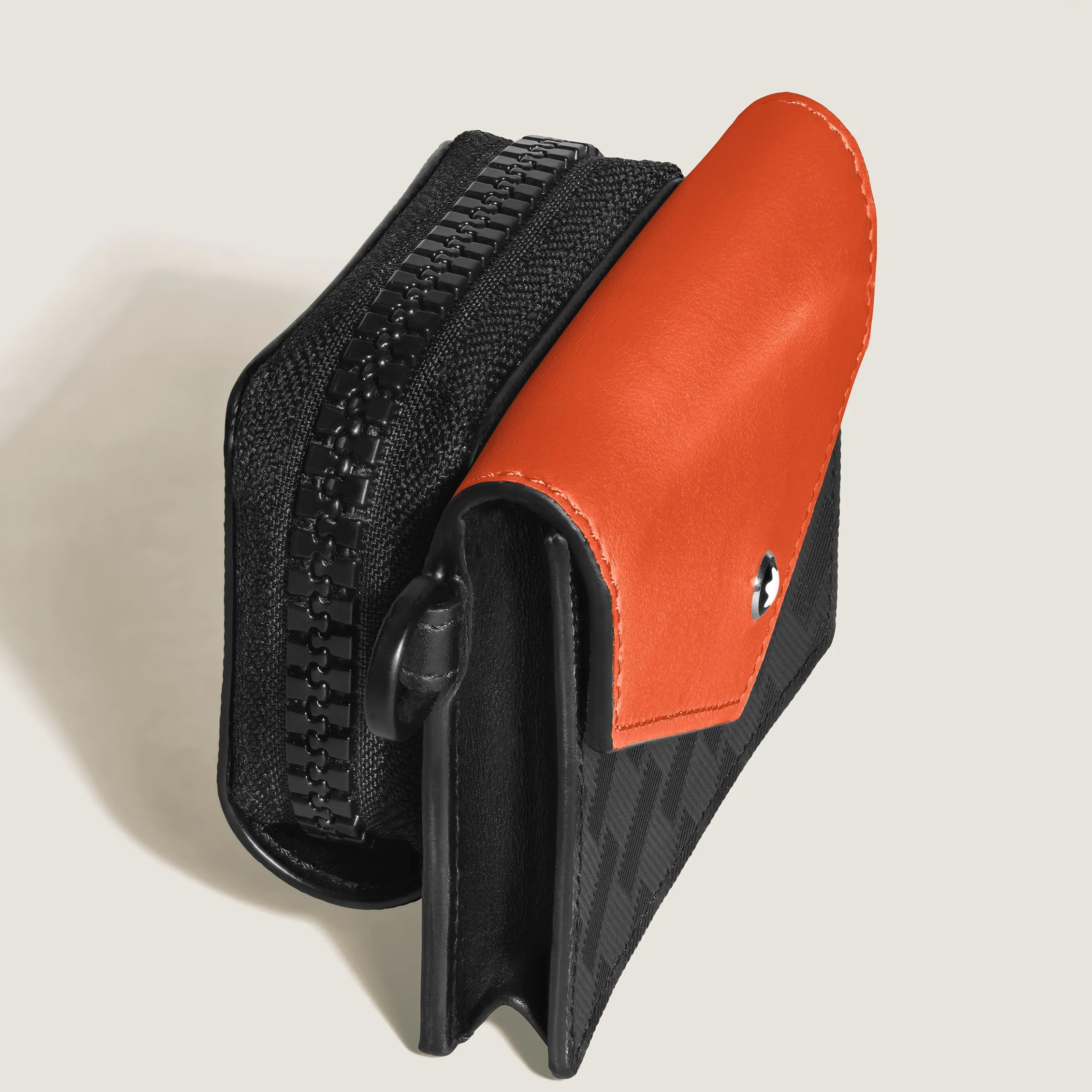 Extreme 3.0 envelope card holder with zip