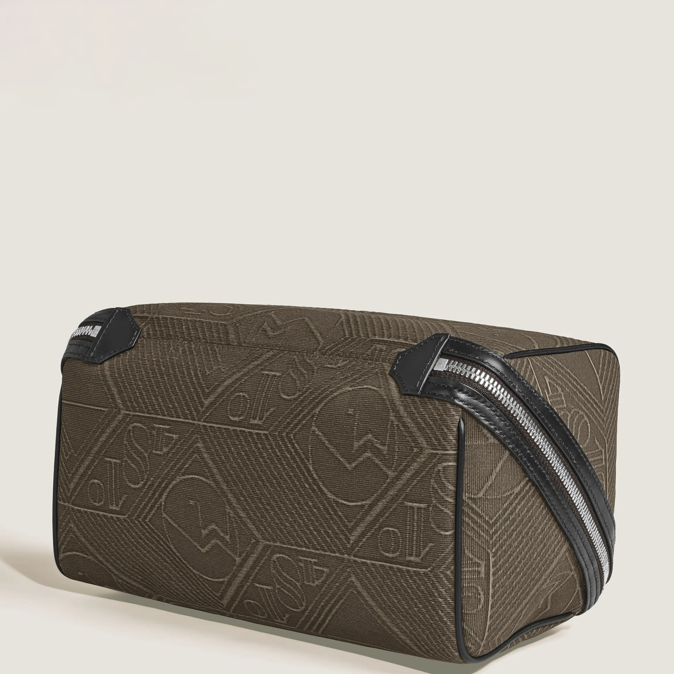 4810 jacquard toiletry case