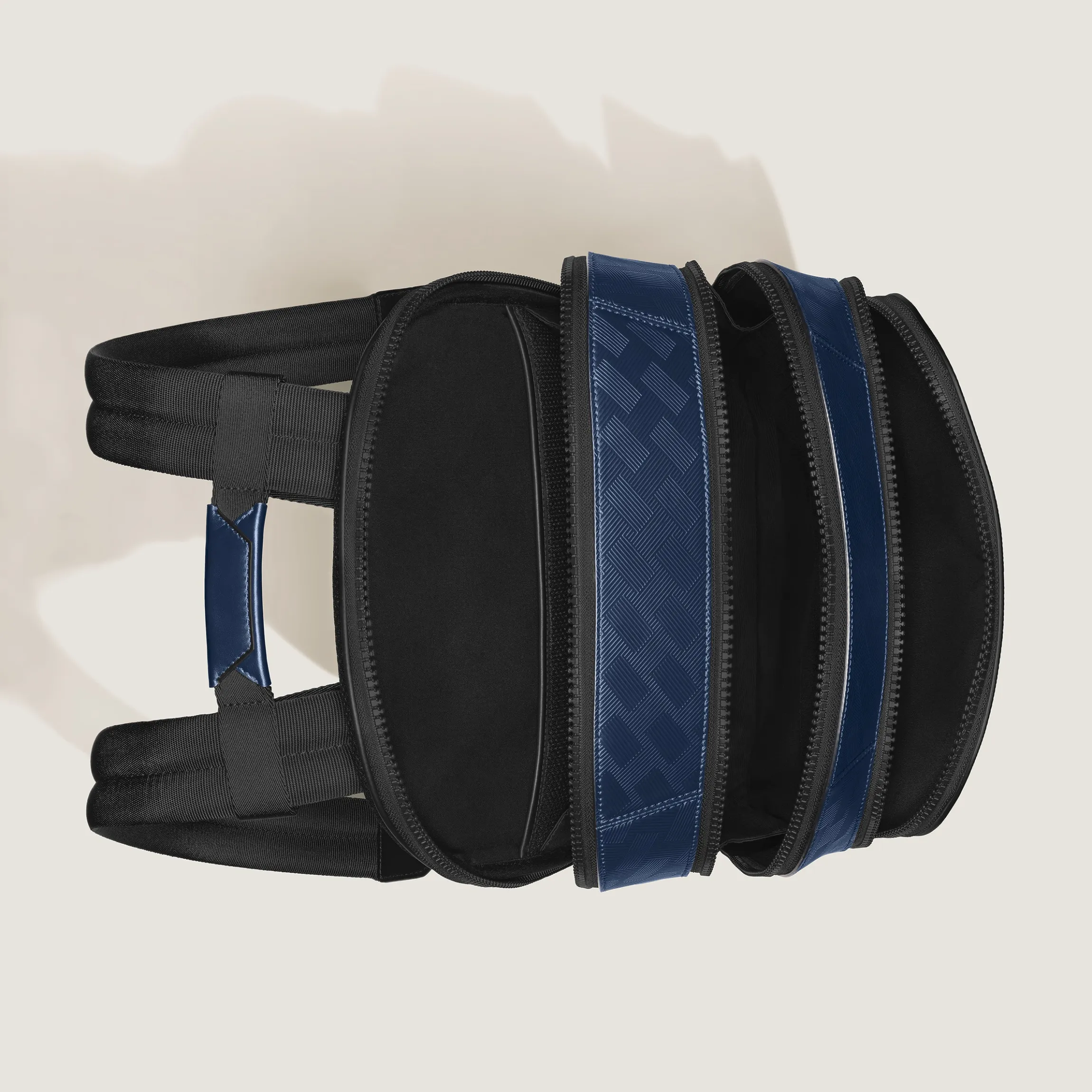 Large Backpack with 3 Compartments in Extreme Leather