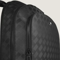 Medium Backpack with 3 Compartments in Extreme Leather