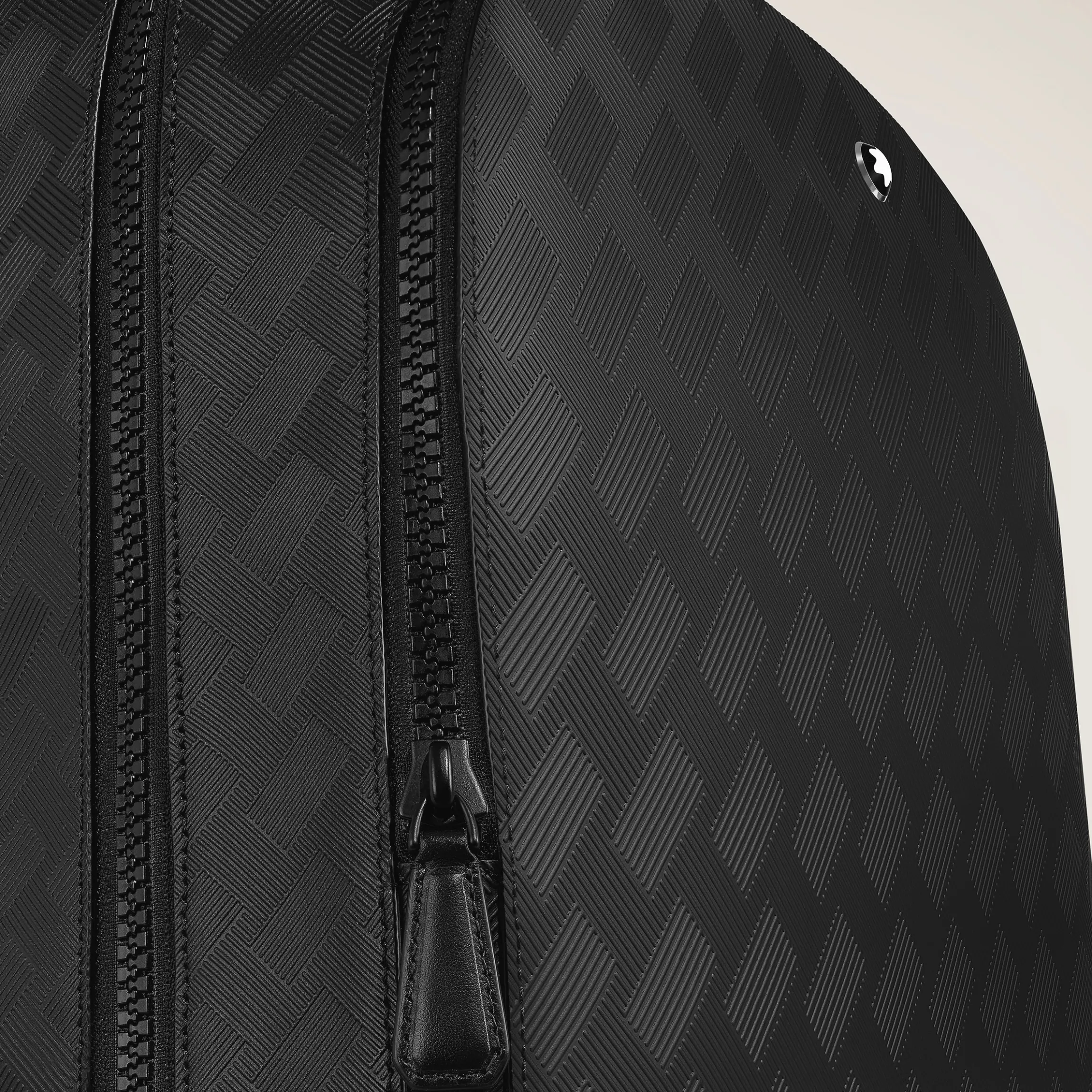 Medium Backpack with 3 Compartments in Extreme Leather