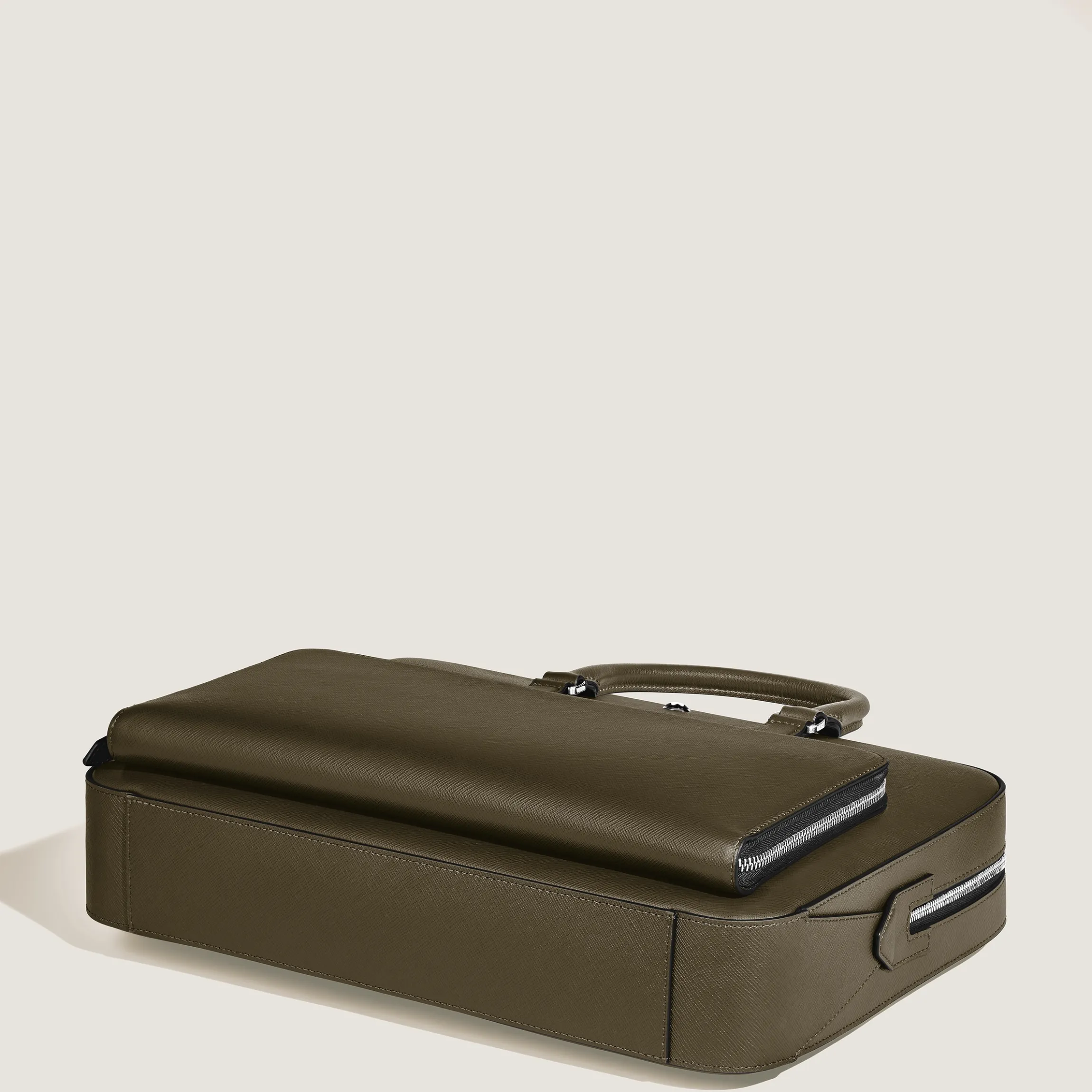 Medium Briefcase with Pocket in Sartorial Leather