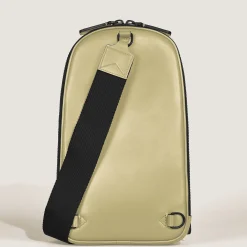 Medium On-Body Bag in Extreme Leather