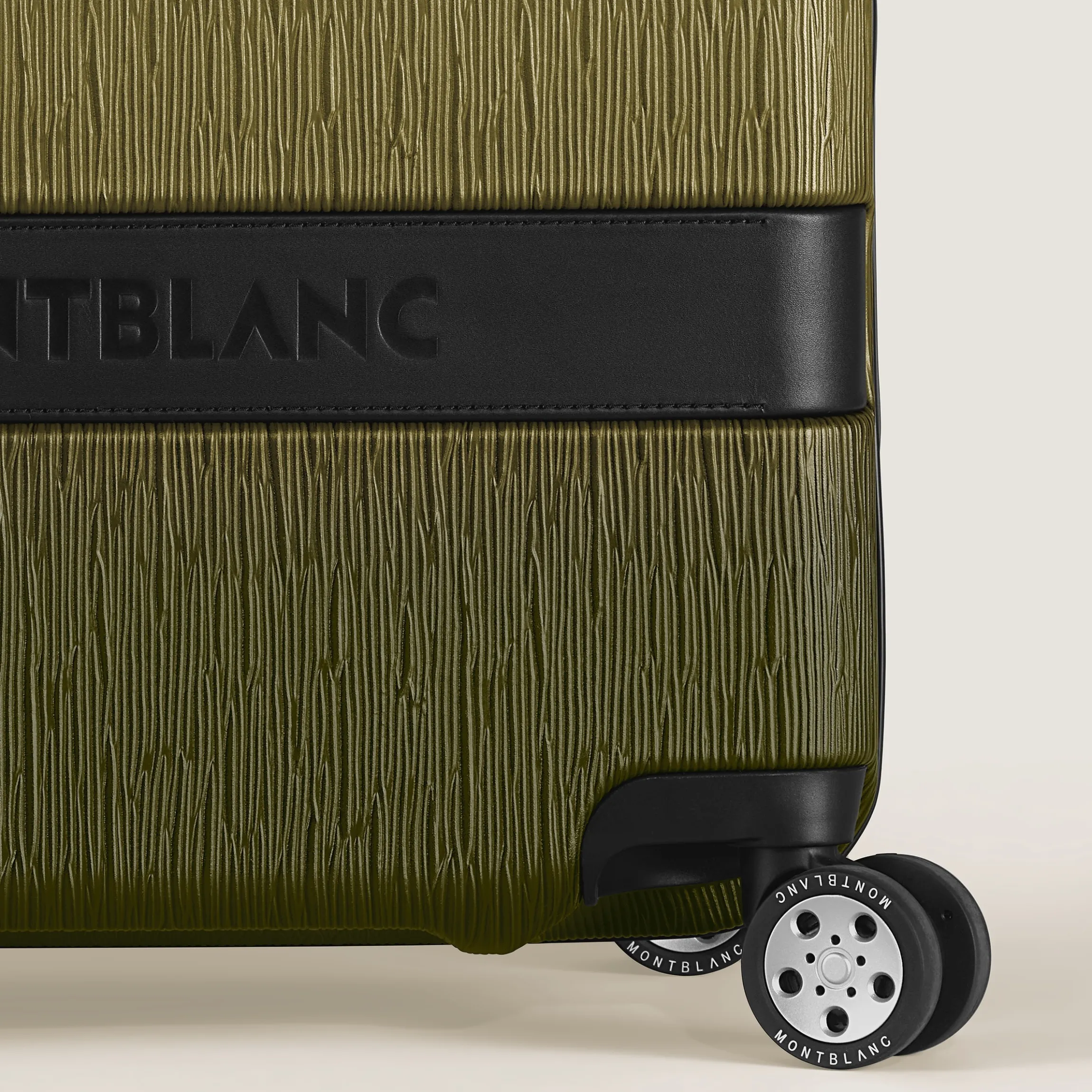 #MY4810 Cabin Suitcase in Corteccia Sfumato Leather