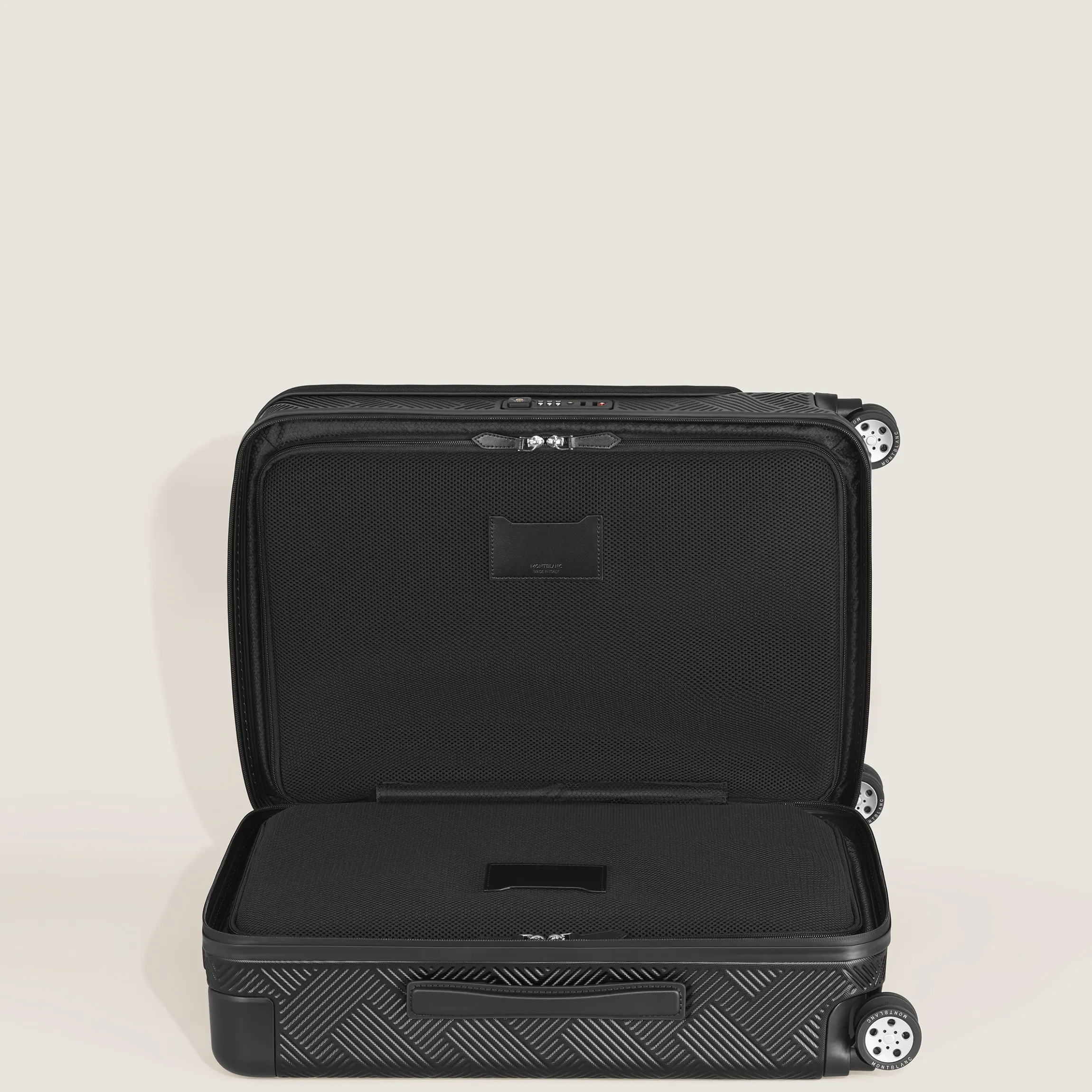 #MY4810 Extreme 3.0 cabin with pocket
