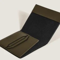 Passport Holder in Extreme Leather