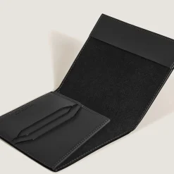 Passport Holder in Extreme Leather