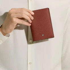 Passport Holder in Sartorial Leather