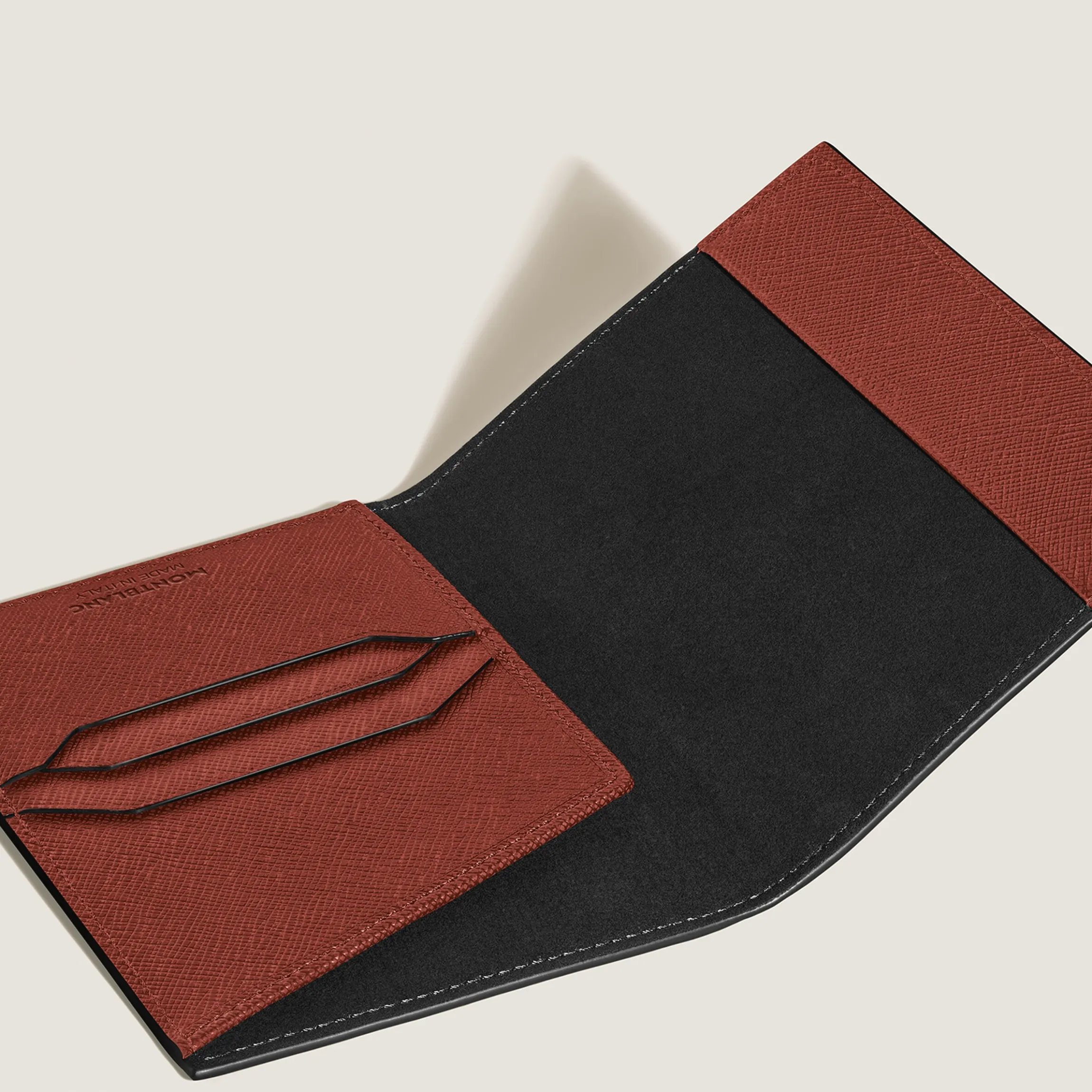 Passport Holder in Sartorial Leather
