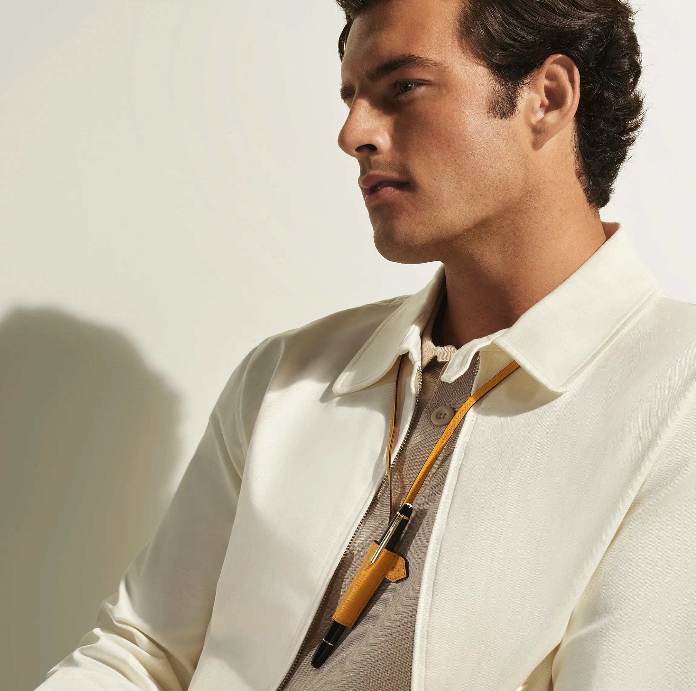 1-Pen Loop Necklace in Sartorial Leather