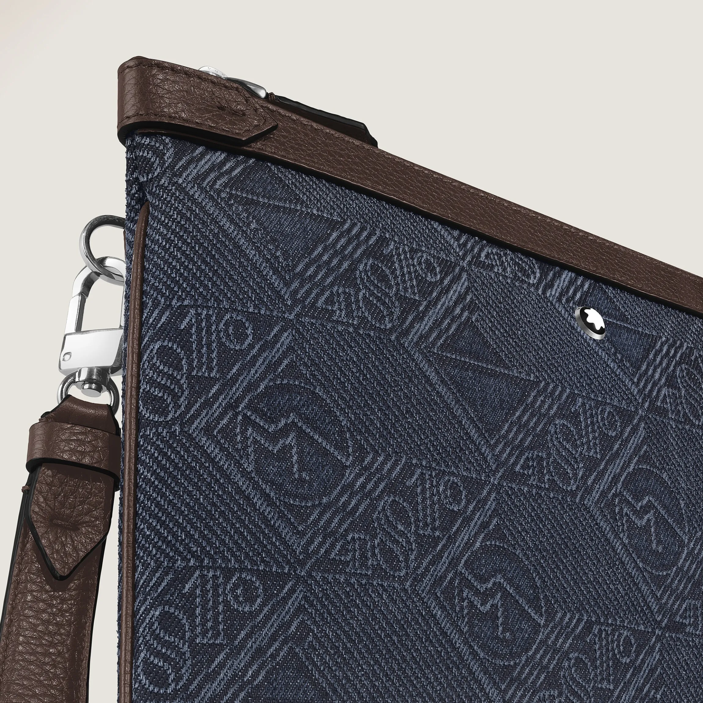 Pouch in 4810 Denim
