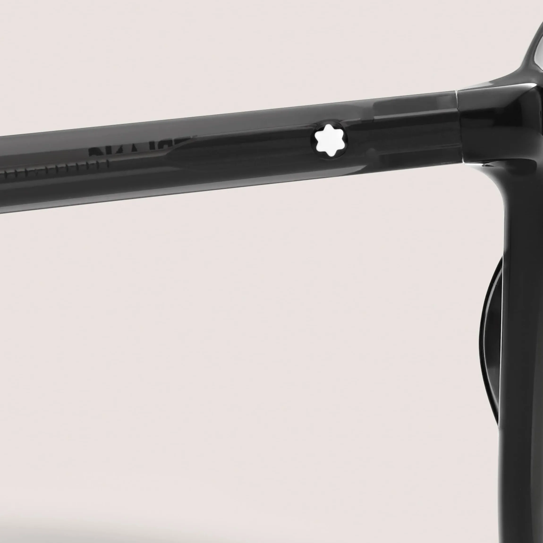 Round Sunglasses with Black injected Acetate Frame