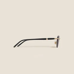 Round Sunglasses with Gold Coloured Metal Frame