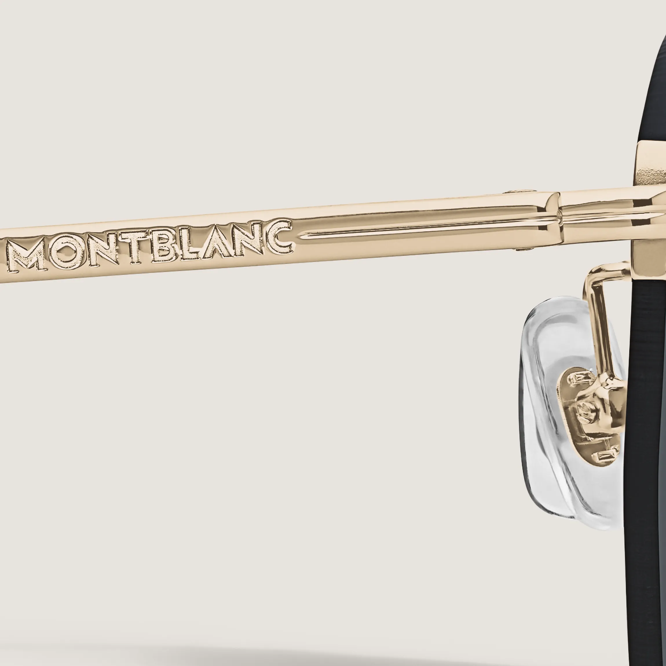 Round Sunglasses with Gold Coloured Metal Frame