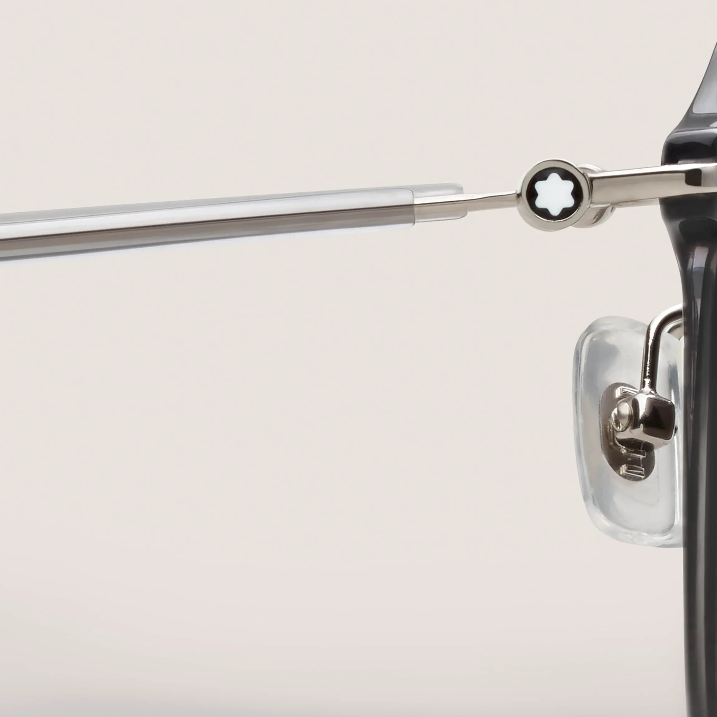 Round Sunglasses with Grey Injection Frame