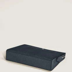 Sartorial clutch