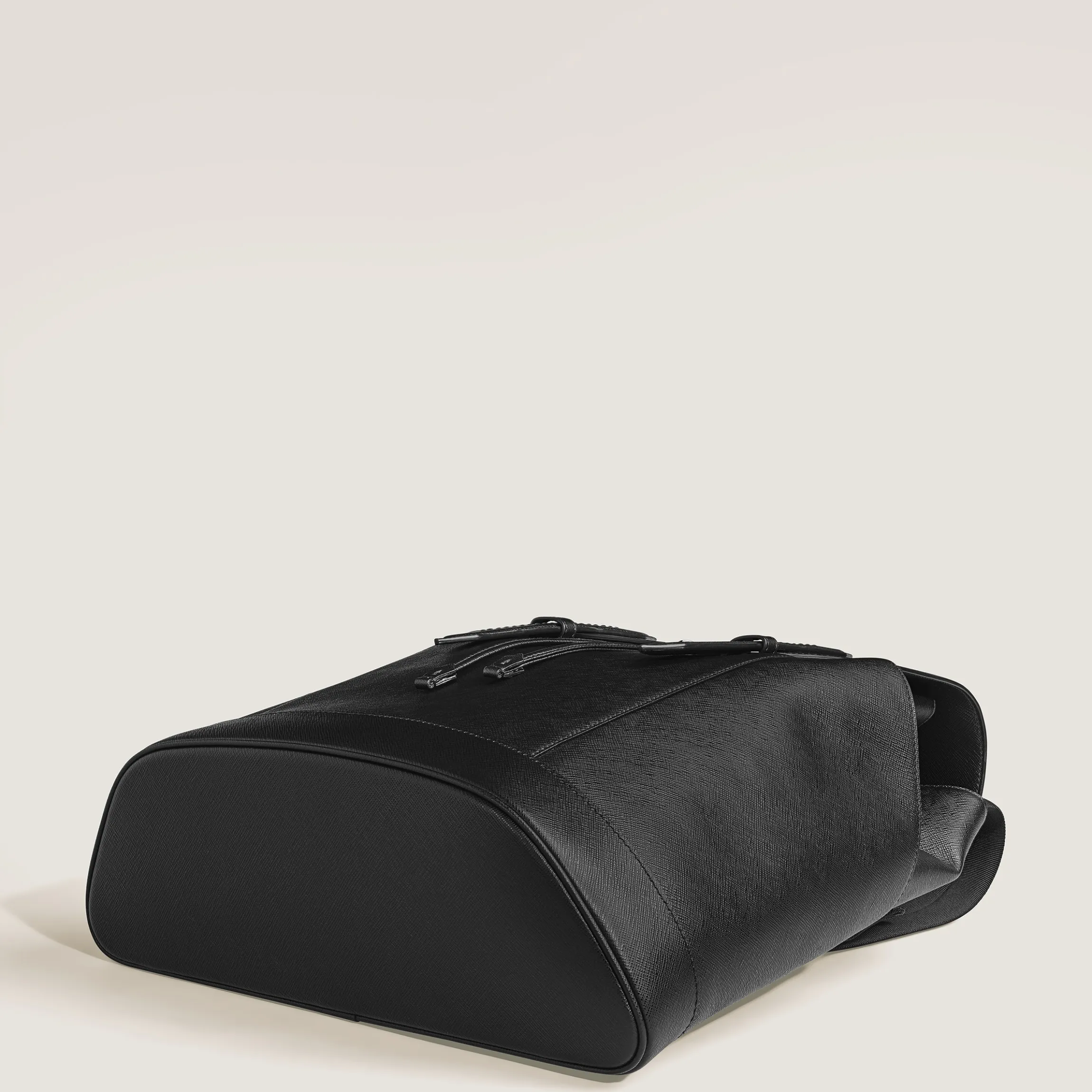 Sartorial medium backpack