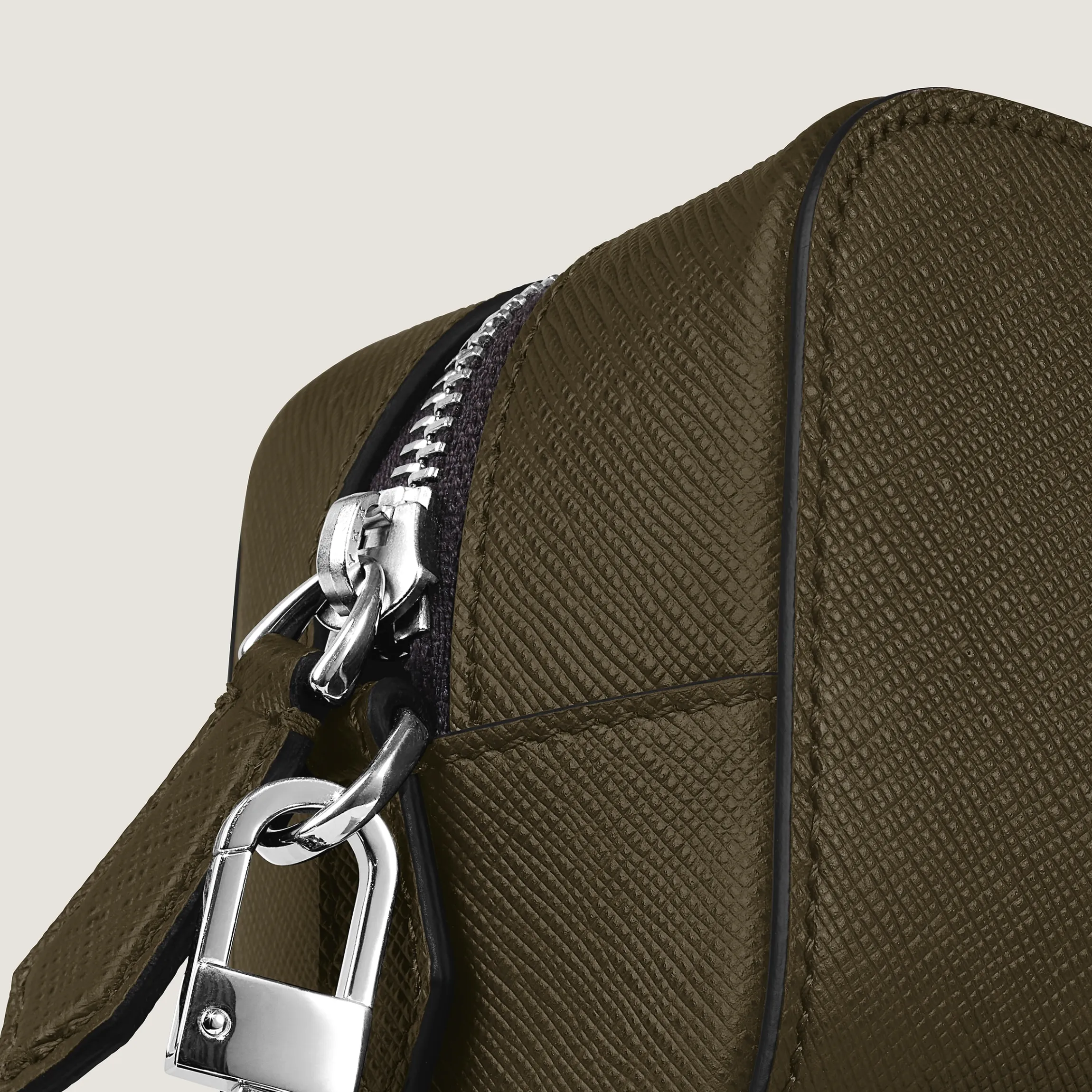 Small Toiletry Clutch in Sartorial Leather