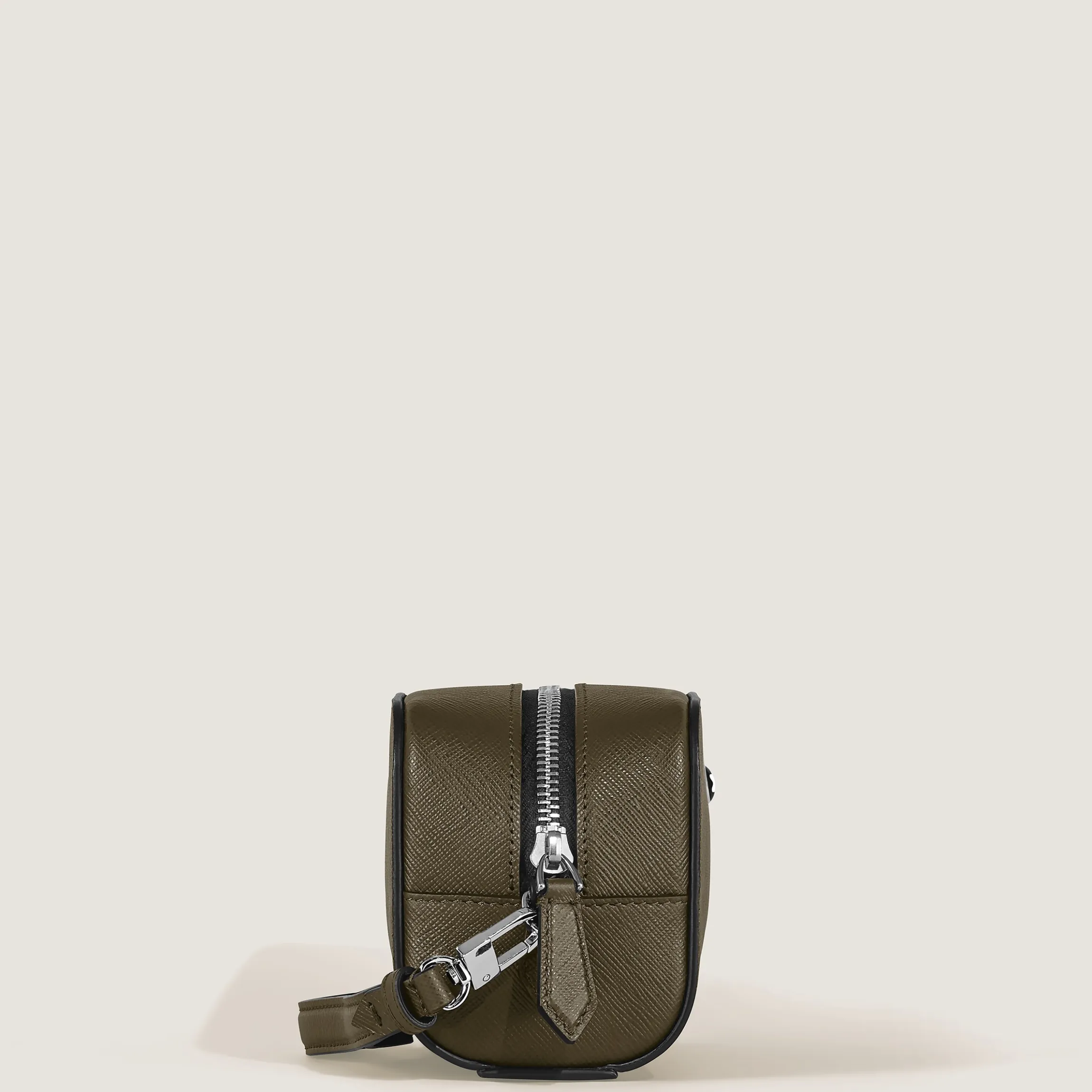Small Toiletry Clutch in Sartorial Leather