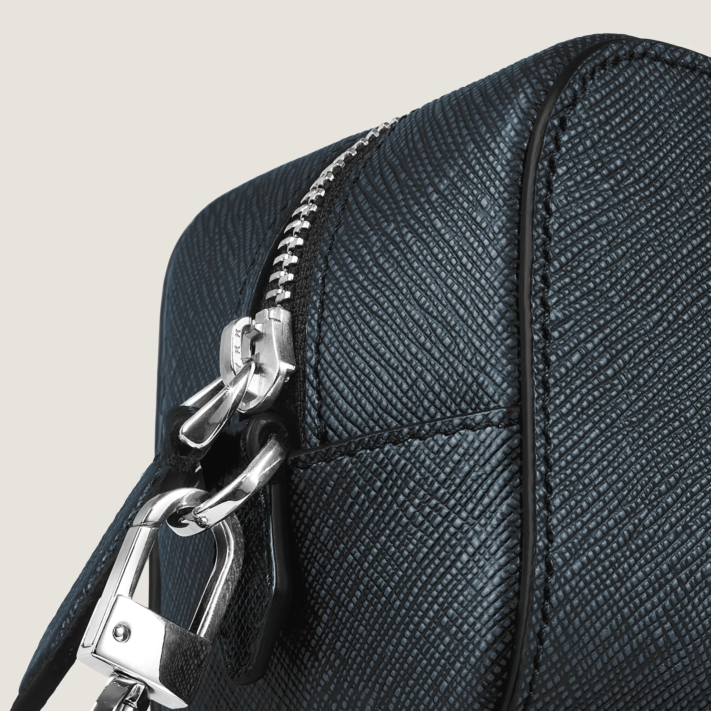 Small Toiletry Clutch in Sartorial Leather