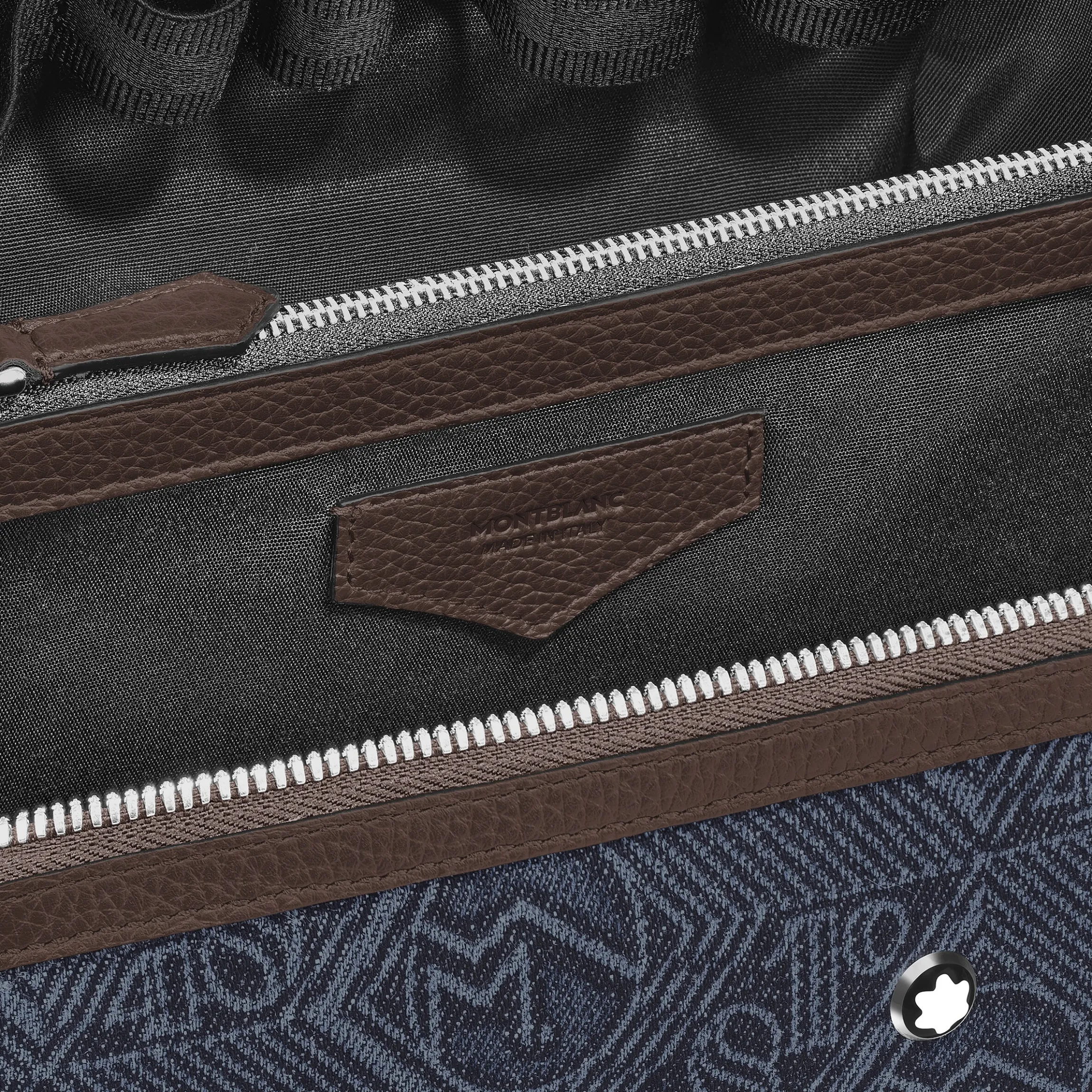 Toiletry Case in 4810 Denim