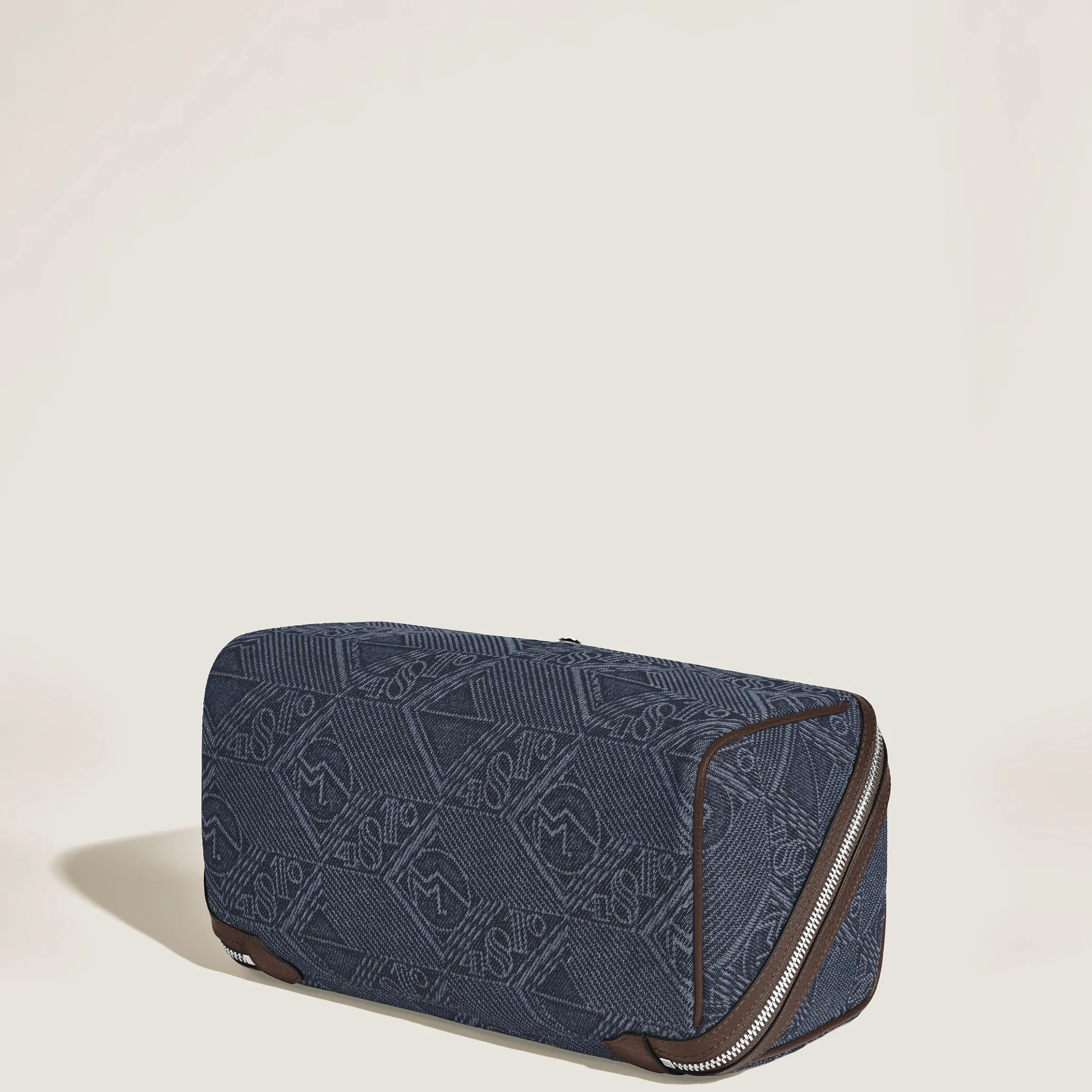 Toiletry Case in 4810 Denim