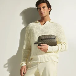 Toiletry Clutch in Extreme Leather