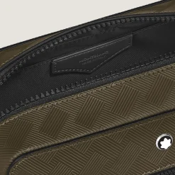 Toiletry Clutch in Extreme Leather