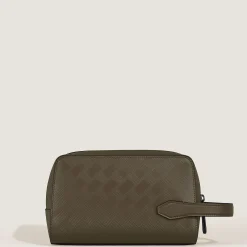 Toiletry Clutch in Extreme Leather