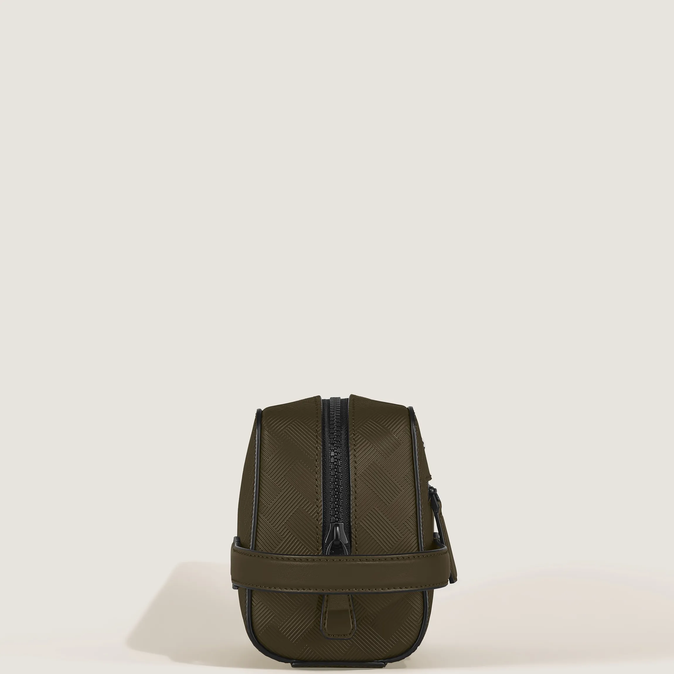Toiletry Clutch in Extreme Leather
