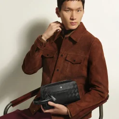 Toiletry Clutch in Extreme Leather